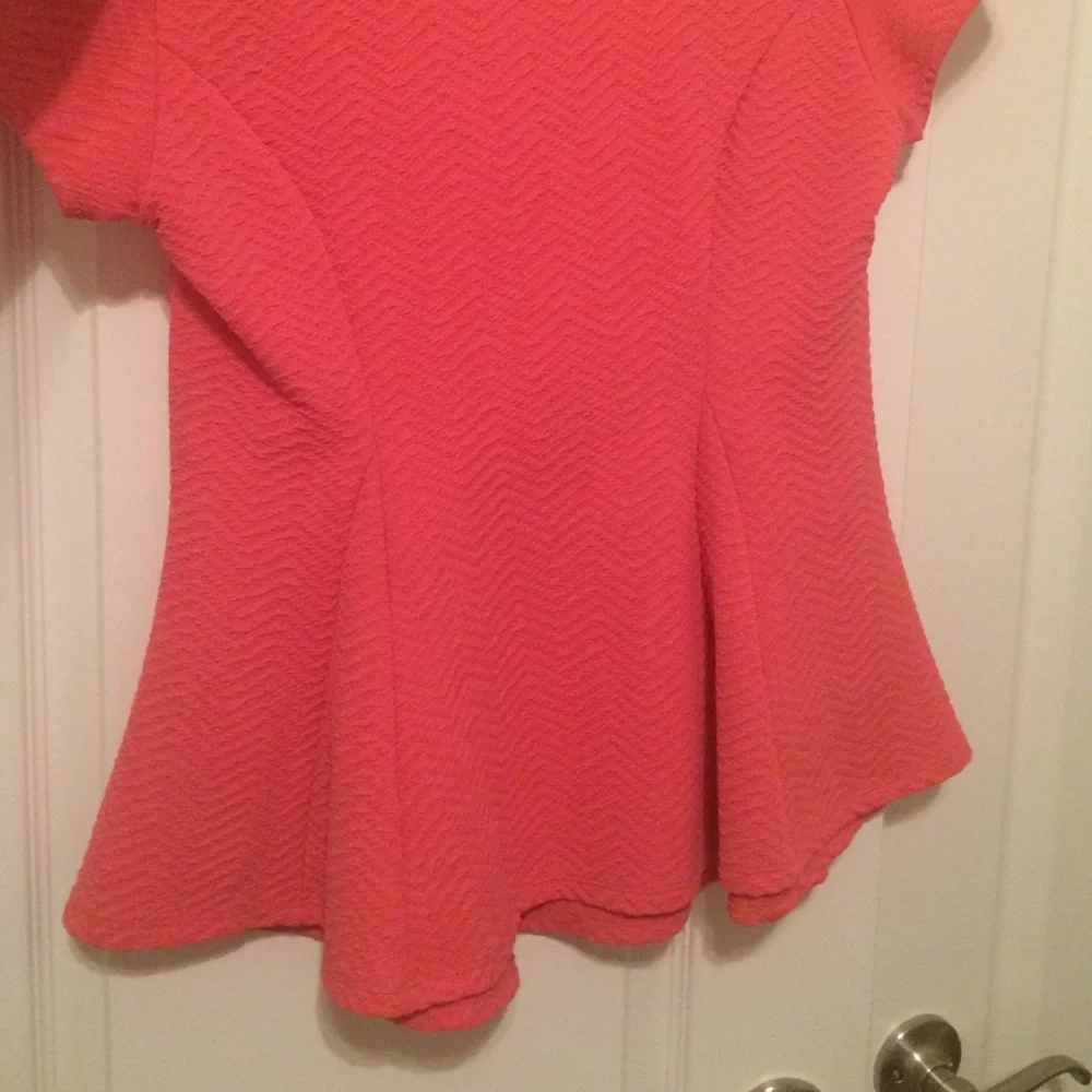 Orange pre plum top - Picture 3 of 3